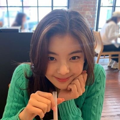 ITZY | Midzy | Anime is layf ✨
If you are looking for Graphic Designer/Video/Intro Editor PM ME ✨