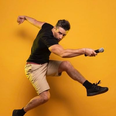 Auteur, compositeur, interpréte Champion de break dance. Franck dans « Flash Dance » puis Bradley dans « Priscilla, folle du désert »