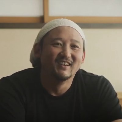 北陸初の放牧型養豚家、川瀬悠。 食の6次産業化プロデューサー認定審査員、令和6年度農山漁村発イノベーション中央プランナー、「長靴から革靴まで」、農作業する加工する、販売する、講演する、営業する、経理する、もう仕事全部する。だって1人だから。
取材や講演依頼はDMで。