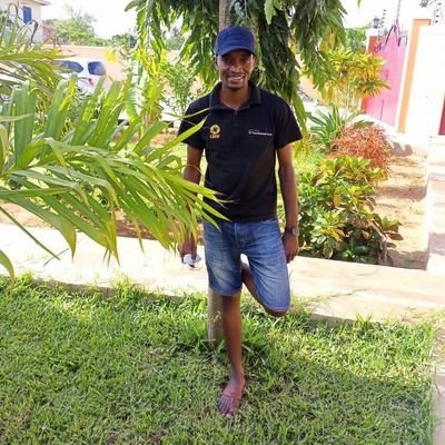 #Technopreneur, #Trainer & #Gardener. Sometimes the heart sees what is invisible to the eye,loves country music. Obama is my role model