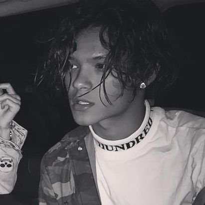 𝑳𝒐𝒖𝒊𝒔, 𝑩𝒊𝒍𝒍𝒊𝒆 & 𝑯𝒂𝒓𝒓𝒚 : ... 𝑚𝑦 𝑐𝑜𝑚𝑓𝑜𝑟𝑡 𝑝𝑒𝑜𝑝𝑙𝑒♡
« oh well, whatever, never mind » |she/her|