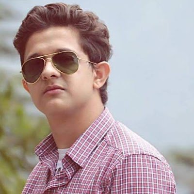 smsajjadzaidi14's profile picture. Trying to be a helpful idiot so that our future digital overlords know that I also chipped in!