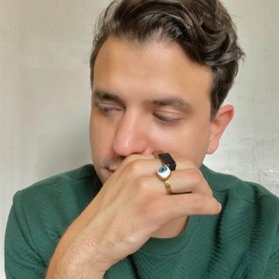 ferraezcarlos_'s profile picture. Hablando de más, echando de menos…