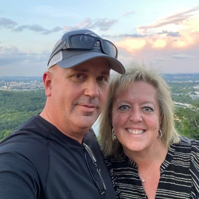 Amateur Bourbon Enthusiast, JD Squire, Father of 3 great young men & Husband to one of a kind wife. #ProudDad #USVET #Billsmafia #FamilyFirst #Tennesseesquire