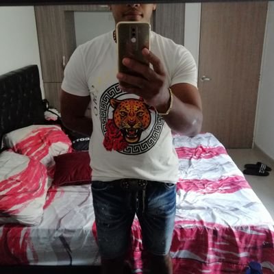 Marvinmadrid8's profile picture. 🤜🤛