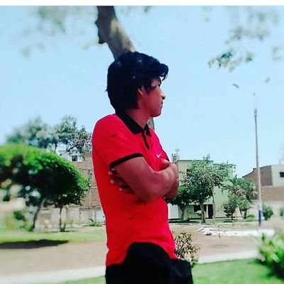 Jugar Fútbol ⚽ y trabajar por mis redes sociales💯😎📲