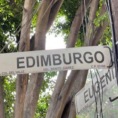 Calle Edimburgo  en la colonia del valle