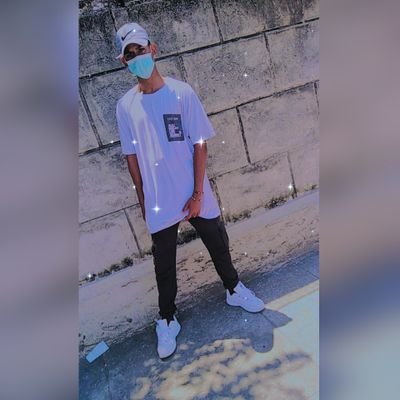 -solo una cosita// ta potente el columpio. 😗🥤.
ig:
 jorney_Official_01 🇨🇺