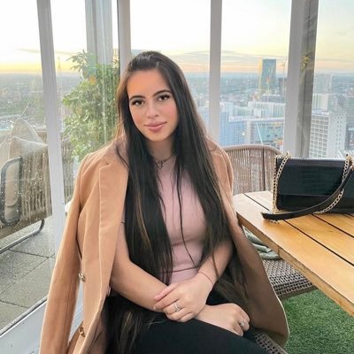 anjuli_x's profile picture. any tweets before 2019 do not count x