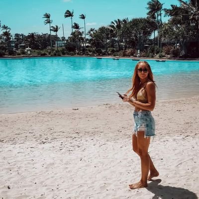 ClareMa09463206's profile picture. 