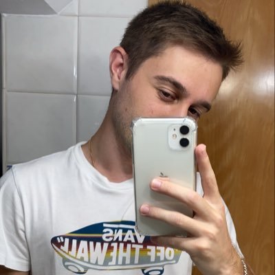 jesusc47's profile picture. Computer engineering