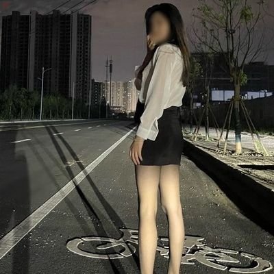 坐标021,高素质情侣,
物质形象水平 均不错,
喜欢同样素质的ql fq。
男178 73
女166 50