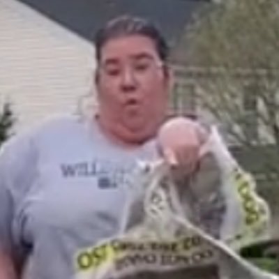 TheOriginalJenZ's profile picture. Mom 👩‍👧Wife 💍 Animal Lover 🐾🦮