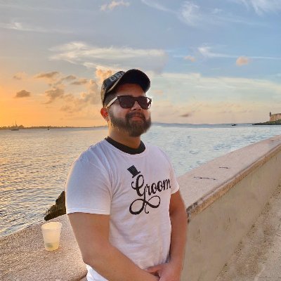 UdeRosales's profile picture. I'm always up for a great conversation!