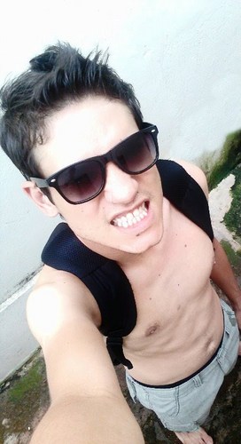 Eu não preciso provar nada pra ninguém, apenas seguir o meu coração. Eu comando meu mundo !
