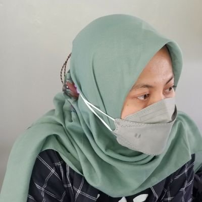 milakurni_s's profile picture. management of information '13  university of Riau