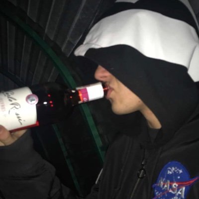 Damian29081432's profile picture. 