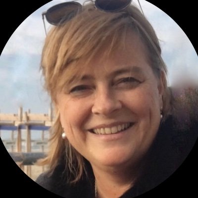 Notaris in Oostende | Objectief | Begrijpbaar | Geeft advies en helpt u bij belangrijke zaken in uw leven | Zot van de zèè | Basketfan BCO !