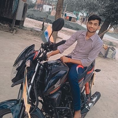 Harendr913524's profile picture. अगर गद्दार या अतंकवादी सिर्फ़ समझाने से ही समझ जाते ,

तो बाँसुरी बजाने वाले कृष्ण कभी महाभारत नहीं होने देता 

                🙏🙏🙏जय श्री राम🙏🙏🙏