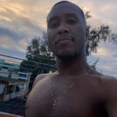 MarlonDavidso13's profile picture. Todo coração gentil toca sua música com carinho 🎶 🇧🇷 🏳️‍🌈
instagram: mdsilva15