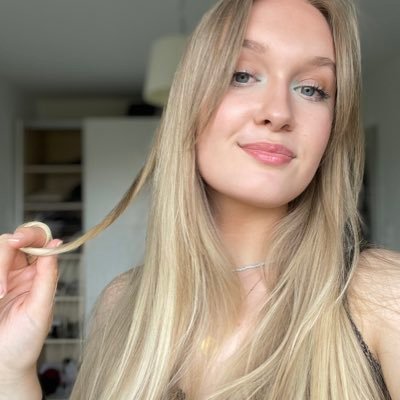 22 ☾