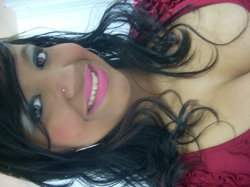 Representante de Festa e Modelo.