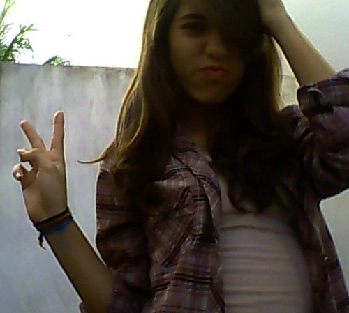Erro, admito. Aprendo, ensino. Todos erram um dia, por descuido, inocência ou maldade' :*
