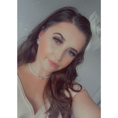 katielyons98's profile picture. 
