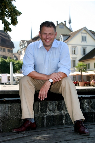 AndreasKleeb's profile picture. Geboren in Zug und immer da hängen geblieben, langweilig...oder eben nicht? Alles weitere unter http://t.co/BTtQNBavyY oder http://t.co/SQpZcDw4J9