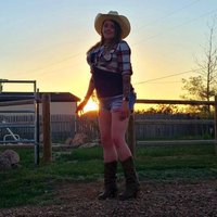 Outlaw Mud Show Queen(@NotShelbyDuh) 's Twitter Profile Photo