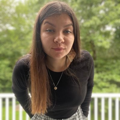 gabbachino's profile picture. i like harry styles and chicken tenders