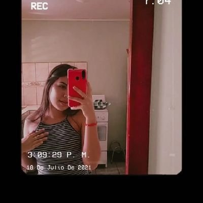 AnielkaVega3's profile picture. little body, big heart🧚‍♀️