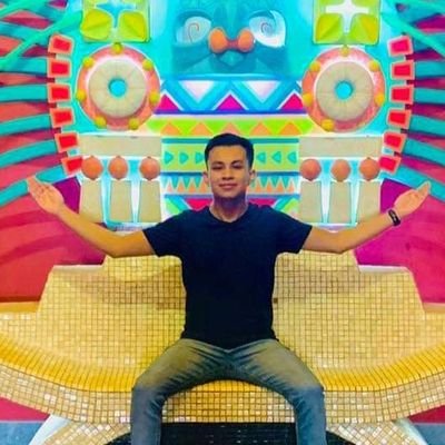 jonathansimei's profile picture. Poblano, criticó, político, astuto, entusiasta, amante de la vida y abogado.