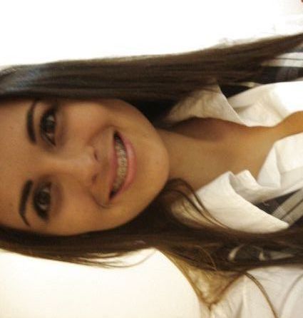 Eu não sou uma palavra, eu não sou uma linha, eu não sou uma garota que pode ser definida.
