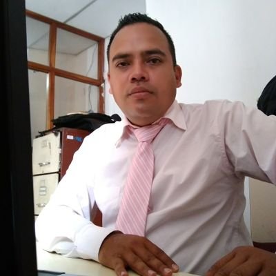 Promotor del cambio y defensor de los derechos humanos... las experiencias te hacen mas sabio, aprende de los errores y crecerás....