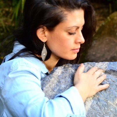 Holistic kinesiologist, Shamanic practitioner, writer & teacher. Eternal inspiration seeker + forger of my own path x