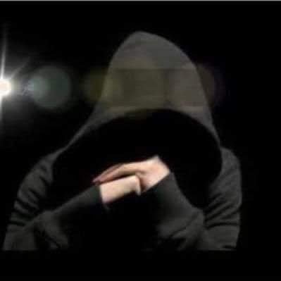 a1111asad's profile picture. على الإنسان أن يكون رحيماً ، لأن الرحمة تجمع بين البشر، وأن يكون أديباً، لأن الأدب يوحد القلوب المتنافرة