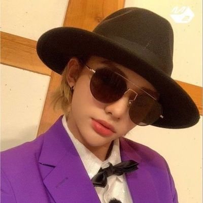 sterIiza's profile picture. lmao