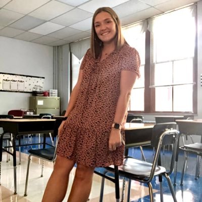 JNicole_R's profile picture. Owensboro Native, UofL Alum, Teacher