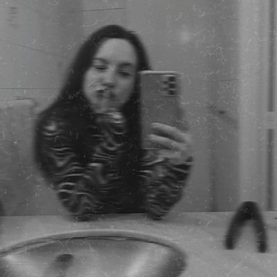 AleeMagali's profile picture. 27.
“Haz lo que siempre quisiste hacer, mas vale arrepentirse y decir que lo intente”