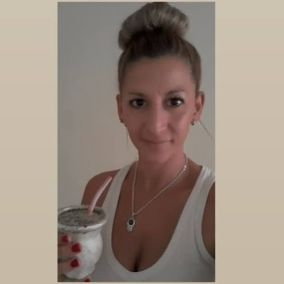 GiseRivera4's profile picture. Debés estar preparado para arder en tu propio fuego..
¿Cómo podrías renacer sin haberte convertido en cenizas?