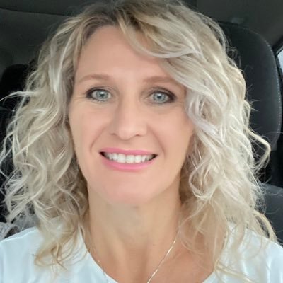 Lynne0211's profile picture. School Counselor