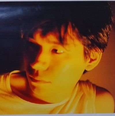 YuZwiI3sgQt1UqG's profile picture. 主に読書垢です。映画や音楽や日常の思ったことも適当に呟きます。小説多目の雑読です。コーヒー好き。
#双極性障害2型
関西のとある地方都市に住んでます。大阪LOVE.　無言フォロー失礼します。NikonZ50　木炭も少し
　#読書好き　#映画好き　#音楽好き