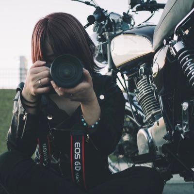 バイク乗りの飲食店勤務Canon6DⅡ バンドスタッフ経験豊富。ライブハウスにて写真や動画 を主に撮ってます！ポートレートや宣材写真MVなども！気軽に話しかけてください！ #バンドマン向けの万事屋