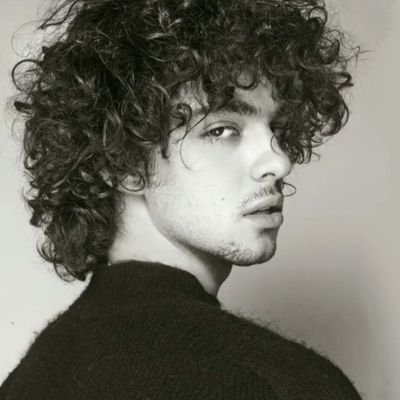 Mrfer90722703's profile picture. 