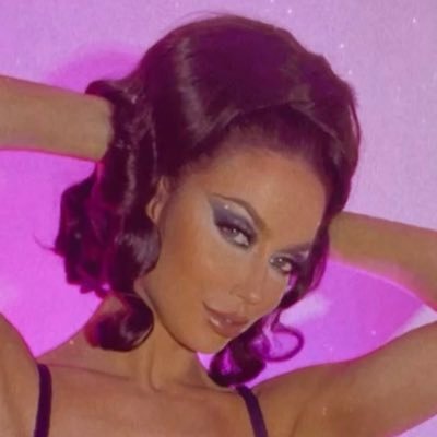 MissB_Ashlee's profile picture. 🌈 Pan { 18+}Specializing in all things Feminine and Fetishy : Corset, Heels, Stockings, Lingerie and Lipstick …account request only👗👠💋