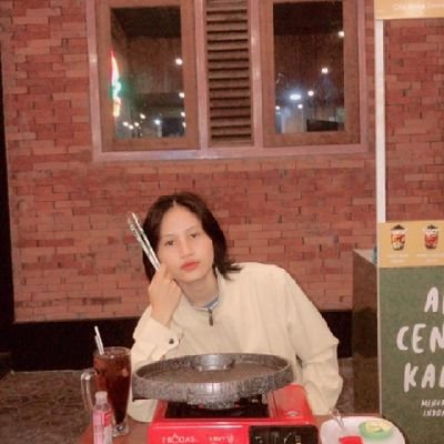 safiraaauliar's profile picture. oh well, whatever, nevermind