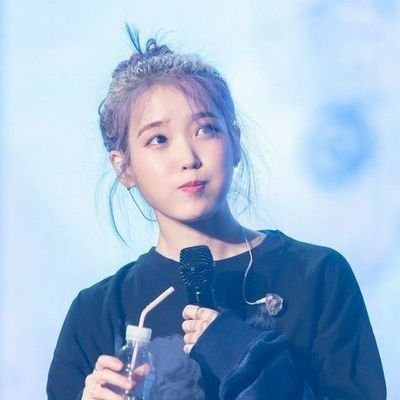 Uaena13655921's profile picture. :)