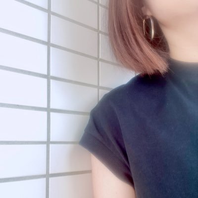 【ワーママ辞めてもキャリアは諦めない💄】アラフォー・元ワーママ会社員のフリーランス✌🏻小中男子2人育児中💃🏻育休復職→ママでも挑戦したい気持ち→ママ転職3回(挑戦は多い)→子供に寄り添う生活をするためワーママ9年で脱サラ💪🏻インスタ無双したい🥹育児.キャリア.インスタネタを発信🚀