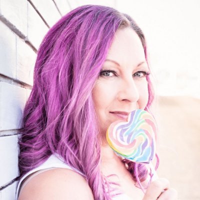@DeeDeeCreative_
